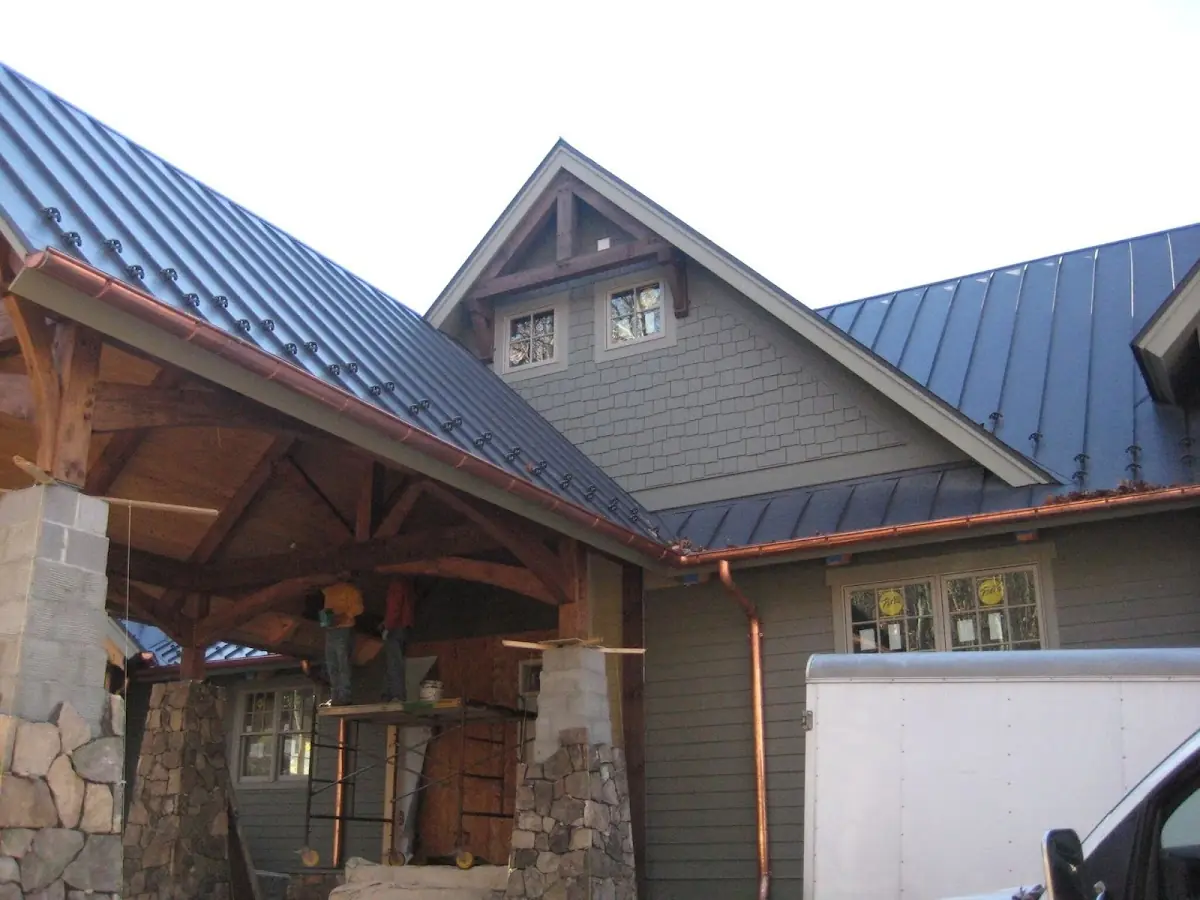 Craftsman Roofing team delivering quality roofing work in Natural Woods